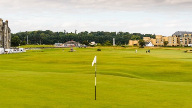 Der älteste Golfplatz der Welt: Royal and Ancient Golfclub St. Andrews in Schottland.